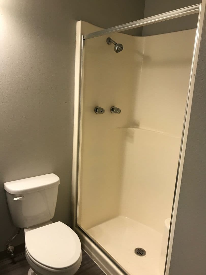 Minot Apartment: 10 19th Ave SW