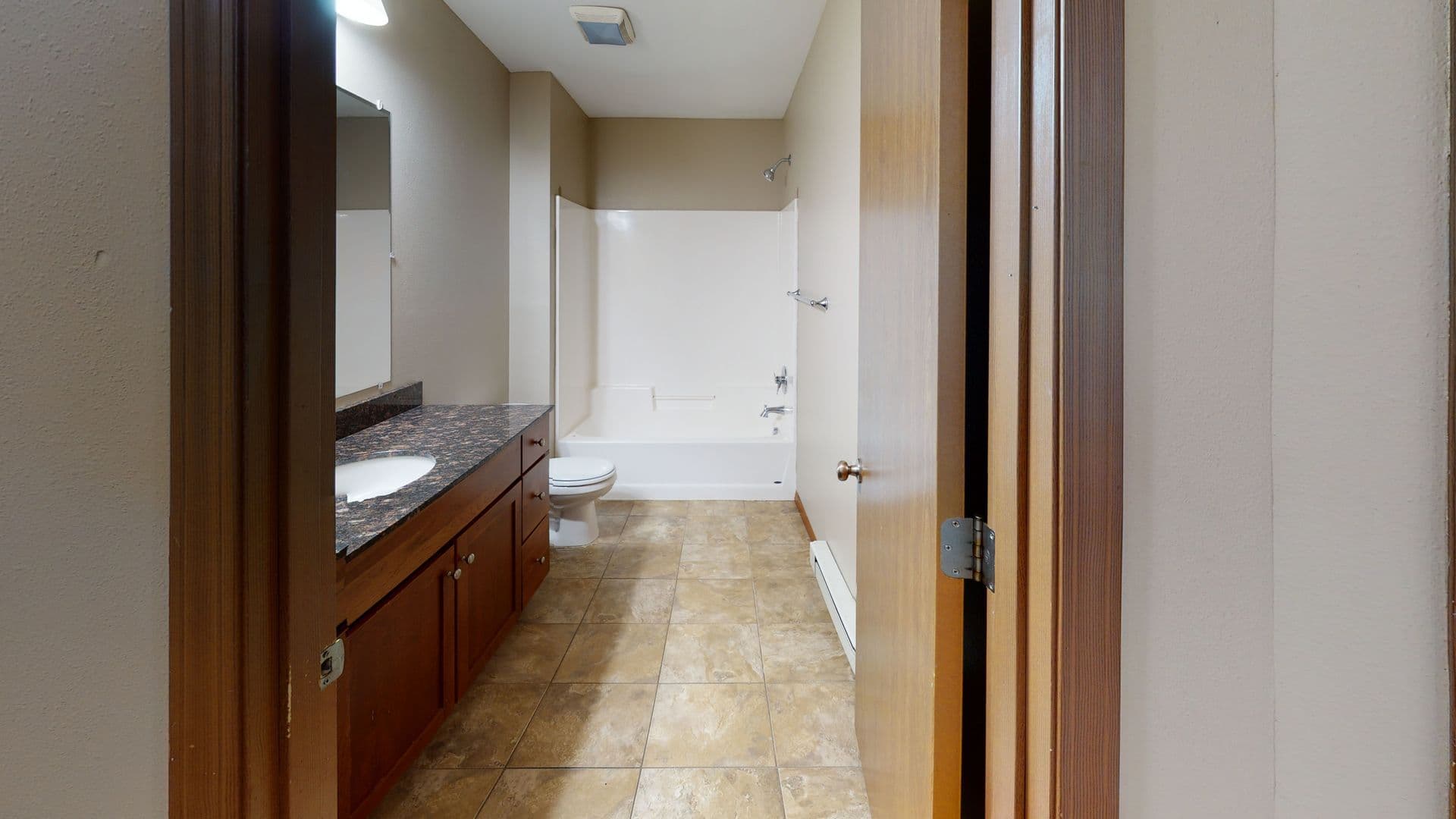 Minot Apartment: 2812 15th Ave NW