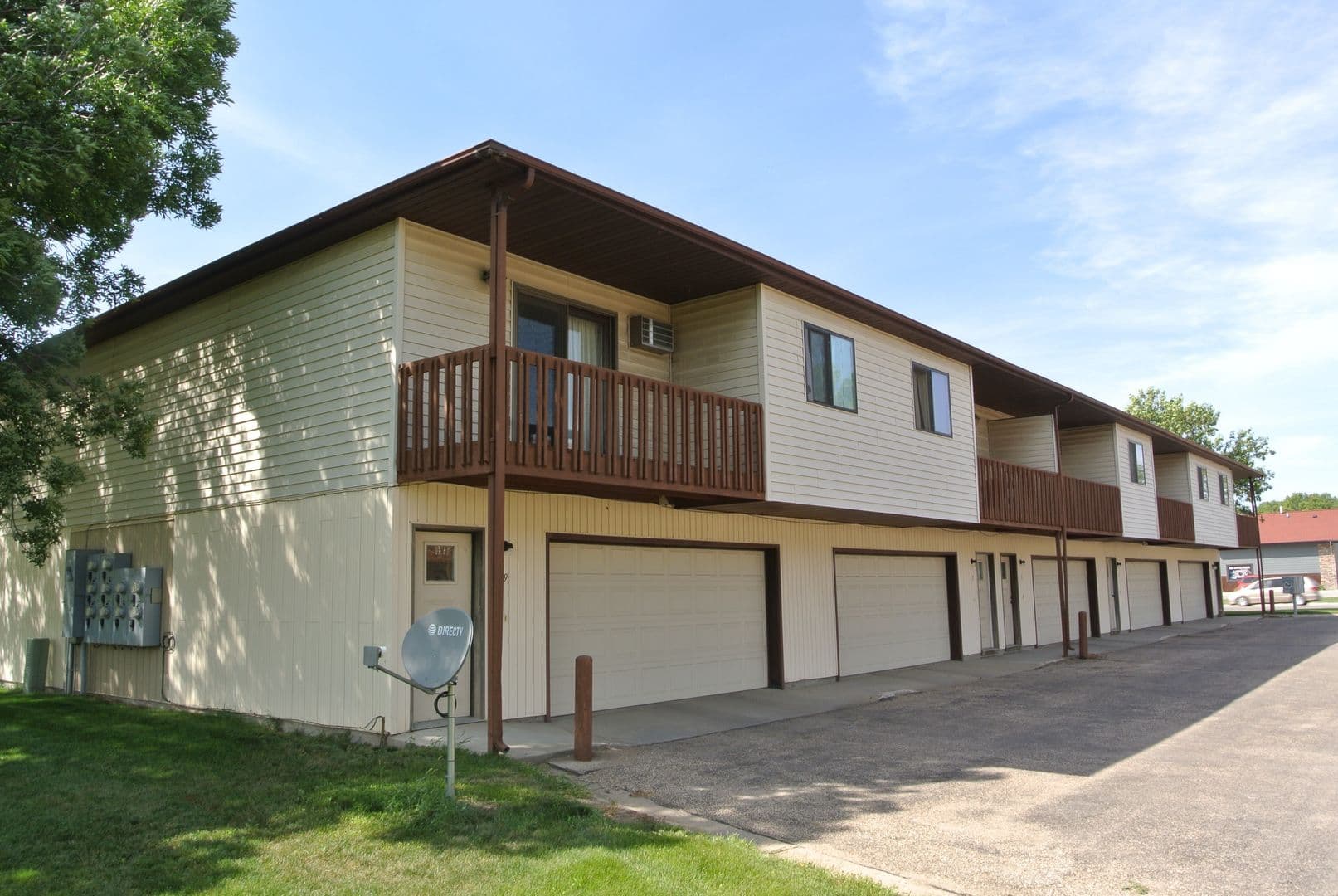 Minot Apartment: 1405 2nd Ave SW