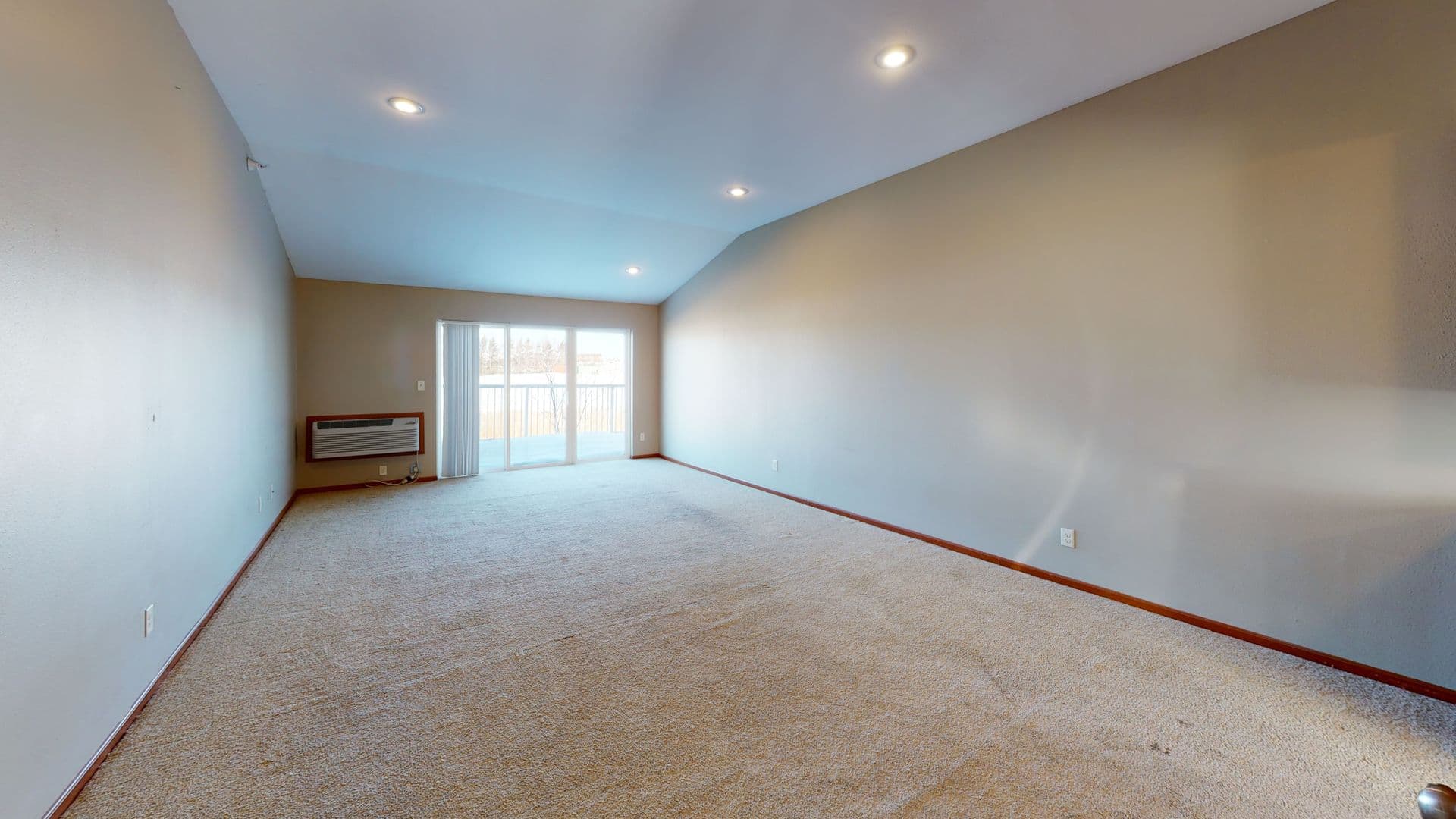 Minot Apartment: 2812 15th Ave NW