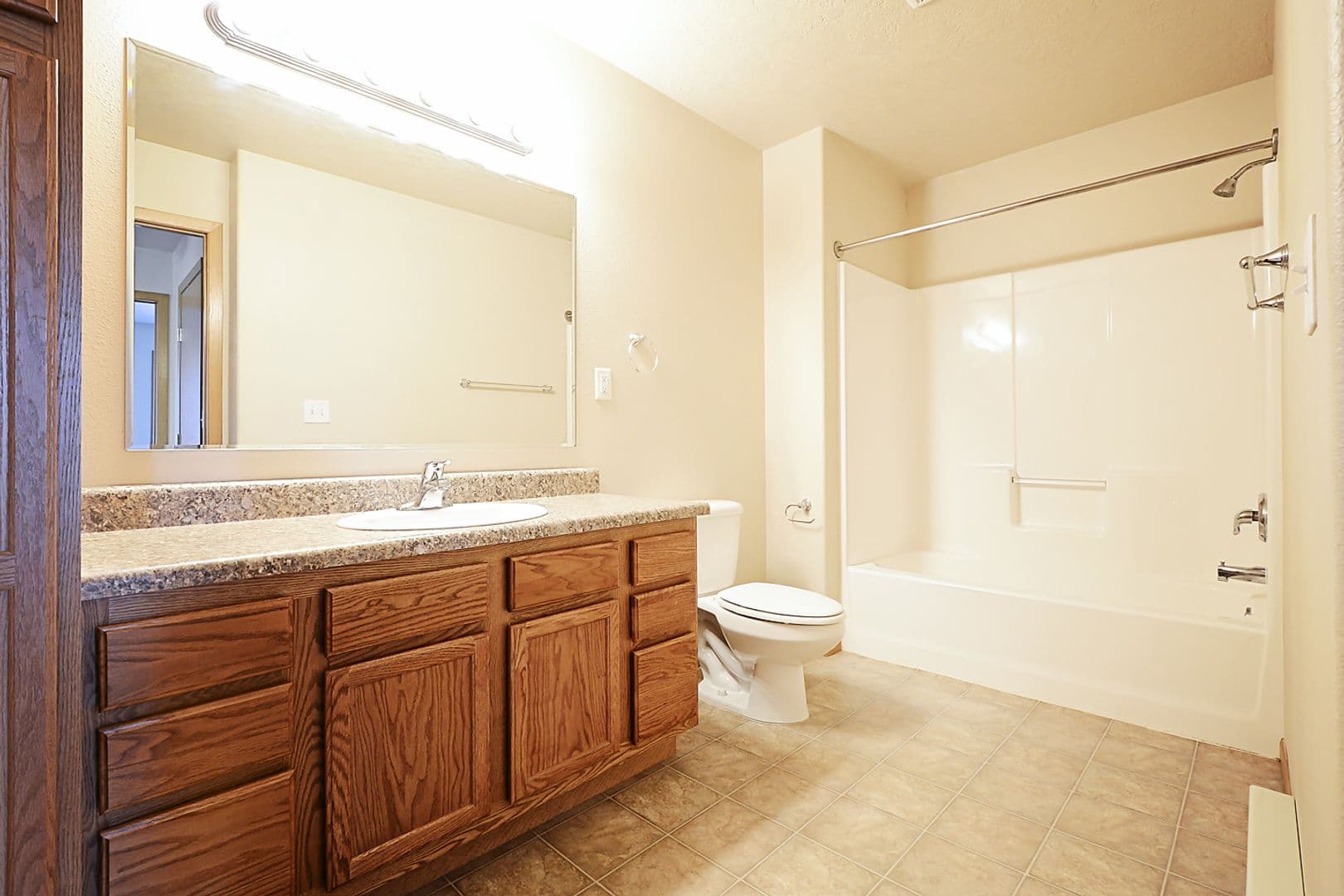 Minot Apartment: Northfield