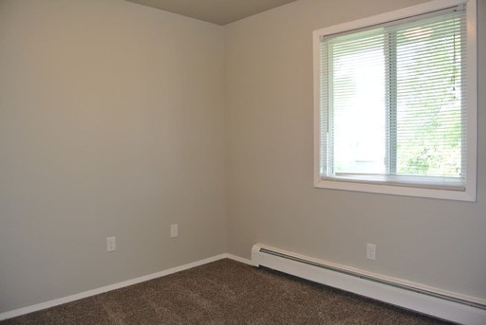 Minot Apartment: 1810 South Main