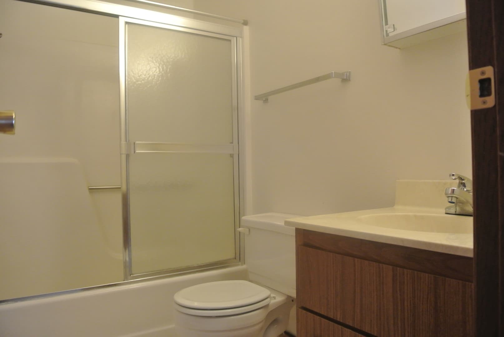 Minot Apartment: 1440 32nd Ave SW
