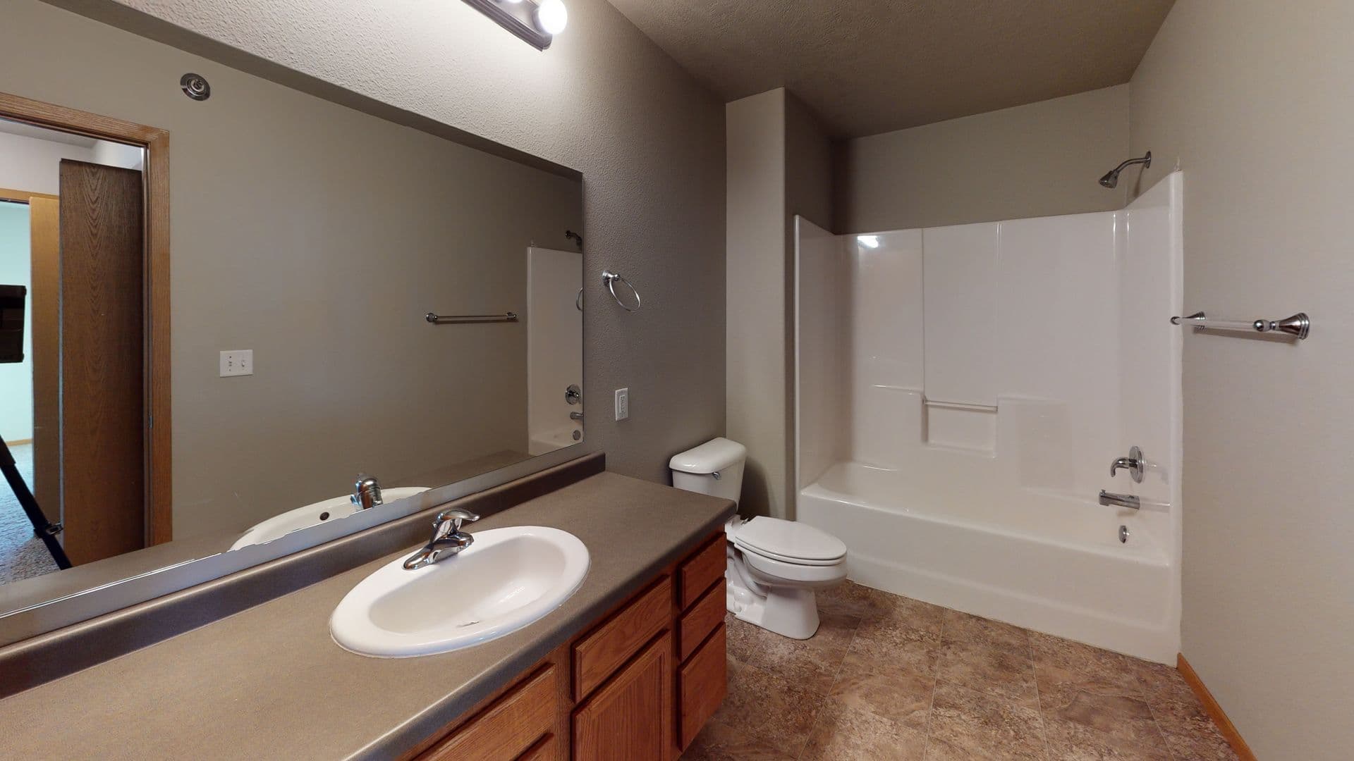 Minot Apartment: Northfield