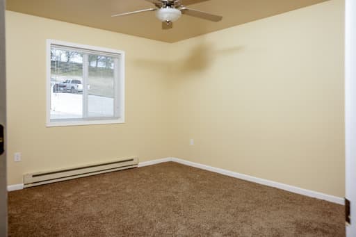 Minot Apartment: 1314 8th St NW
