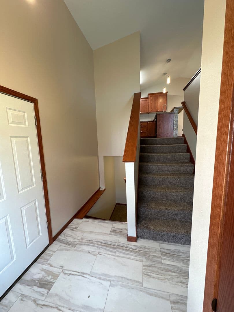 Minot House: 111 Mulberry Loop