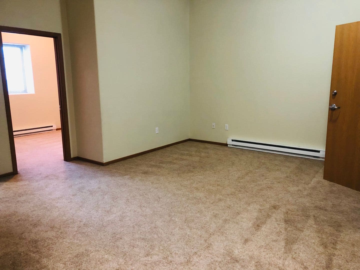 Minot Apartment: 17 South Main