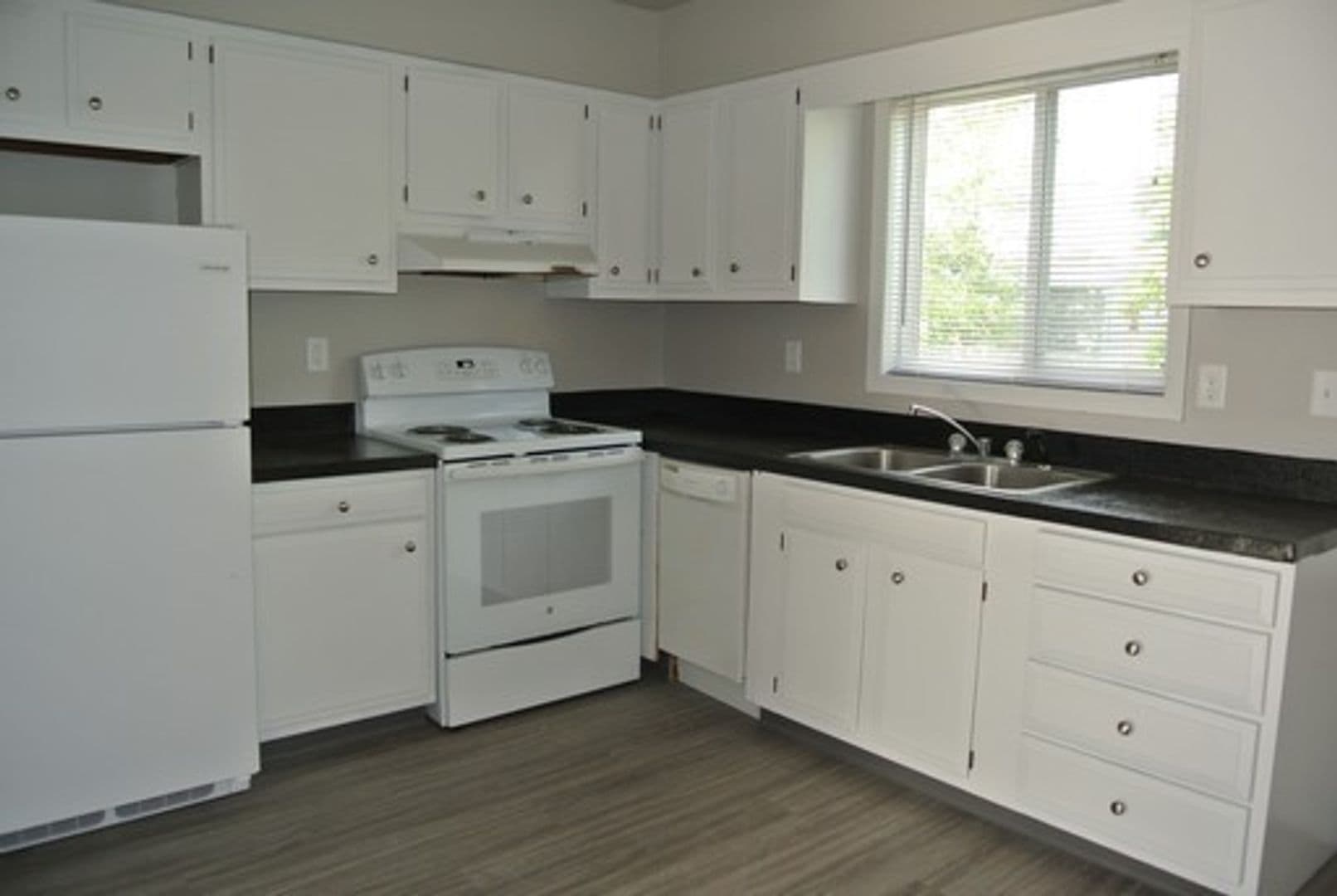 Minot Apartment: 1810 South Main