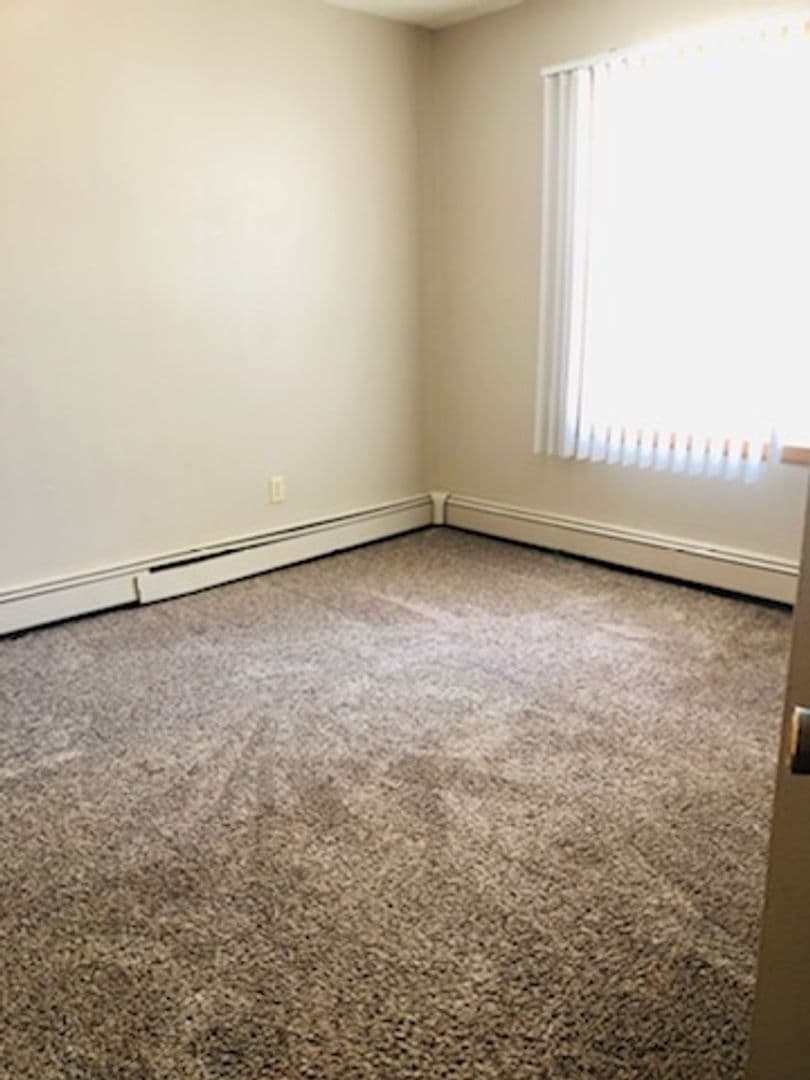 Minot Apartment: 616 and 706 Park Street
