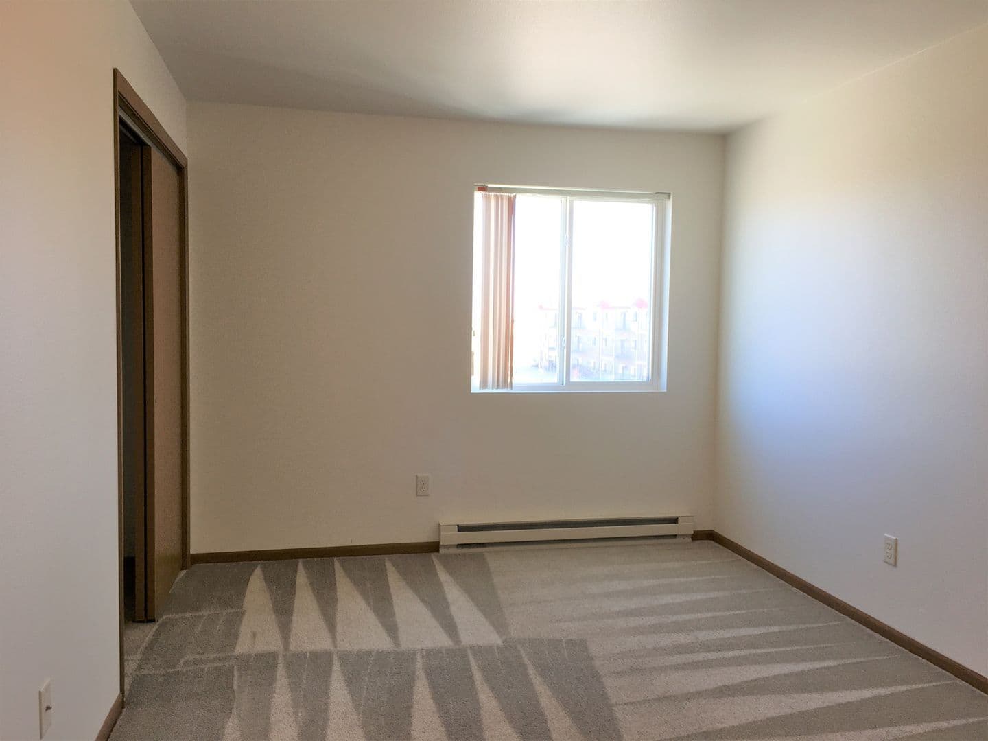 Minot Apartment: 2031 33rd St NW