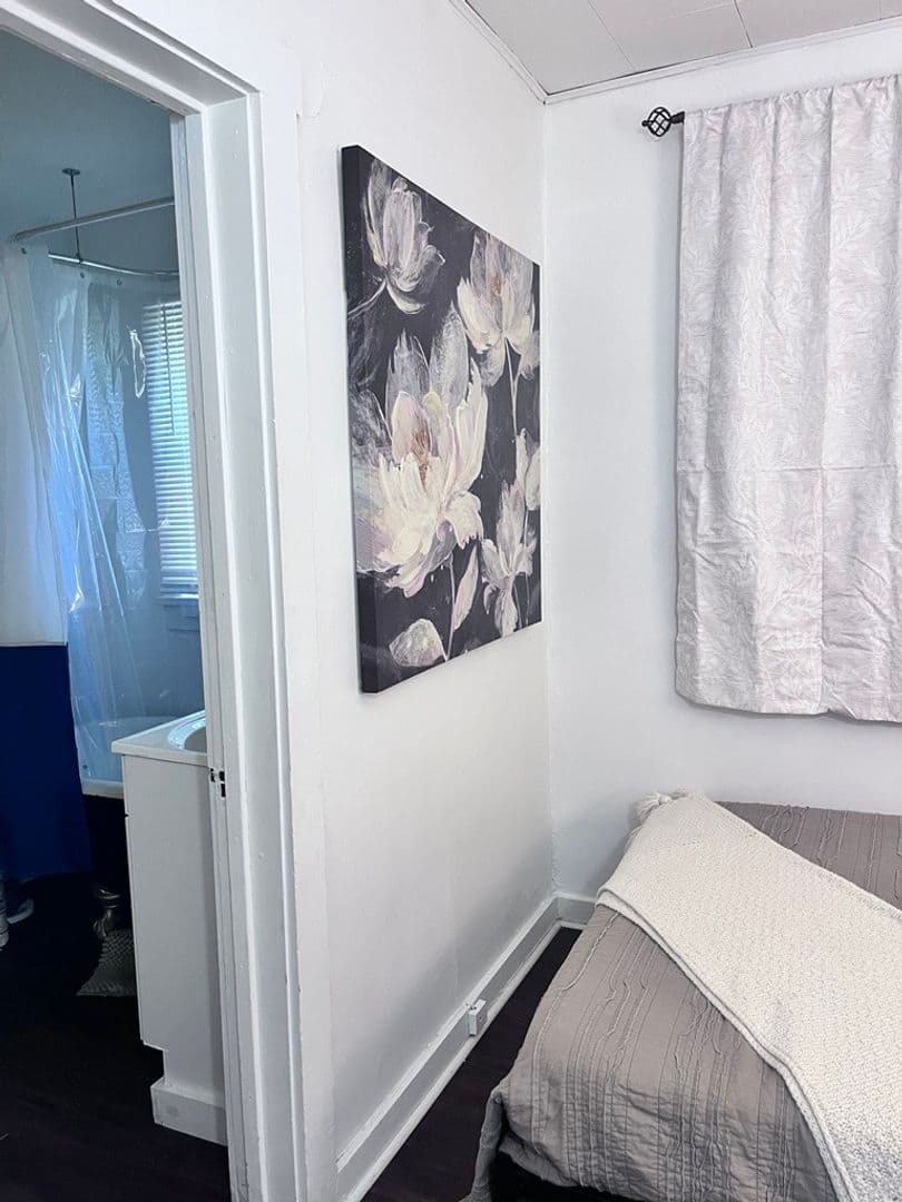 Des Moines Apartment: 1111 27th St
