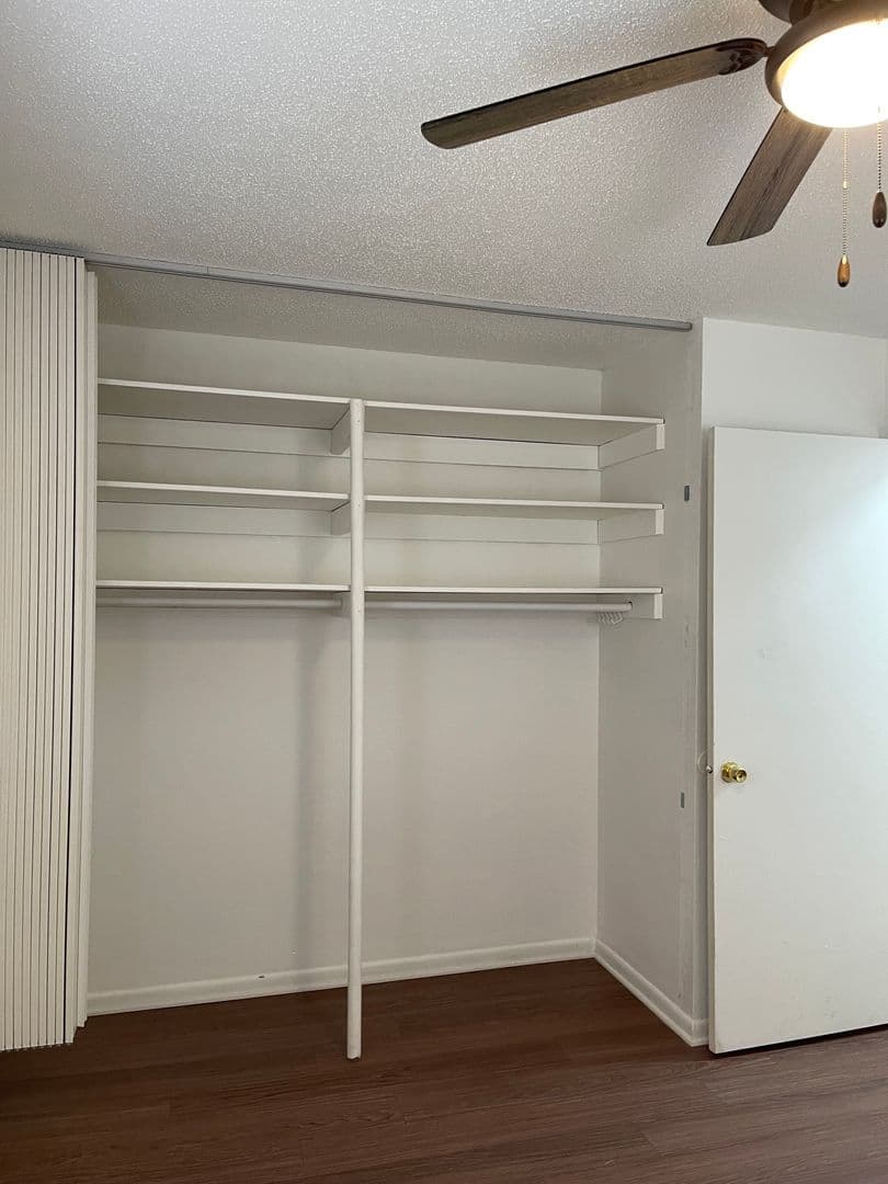 Des Moines Apartment: 6315 Hickman Rd, 6319 Hickman Rd