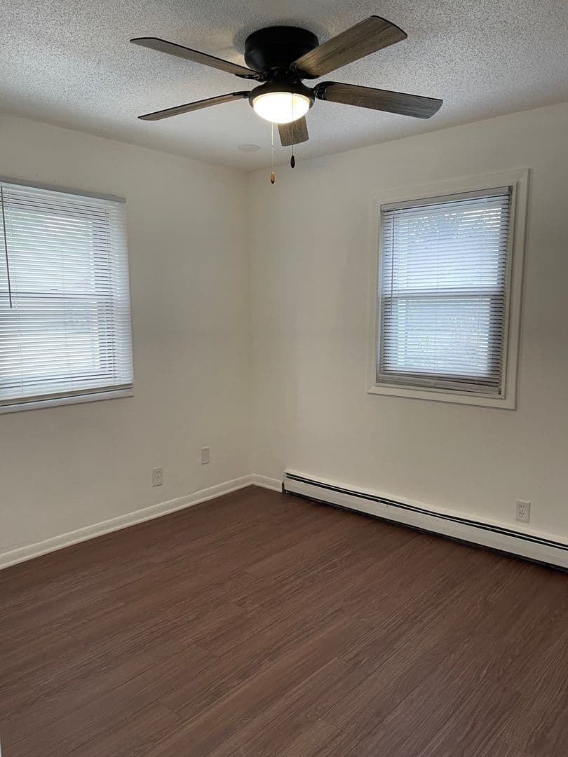 Des Moines Apartment: 6315 Hickman Rd, 6319 Hickman Rd