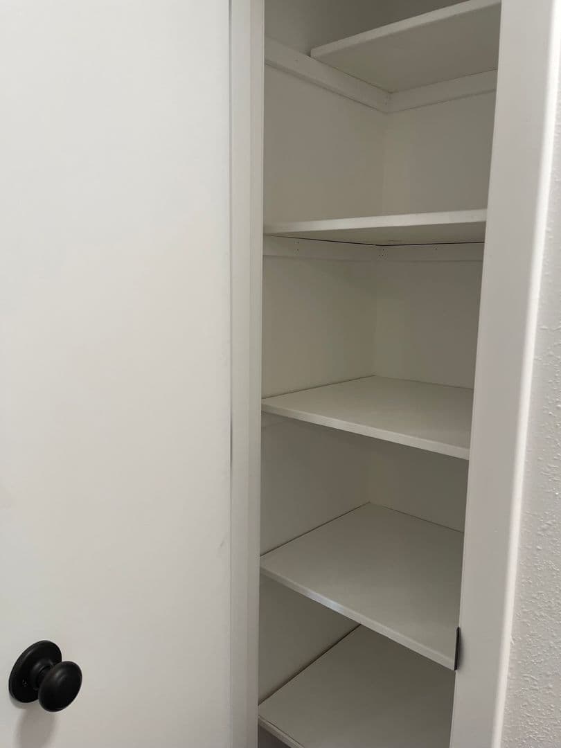 Des Moines Apartment: 6315 Hickman Rd, 6319 Hickman Rd