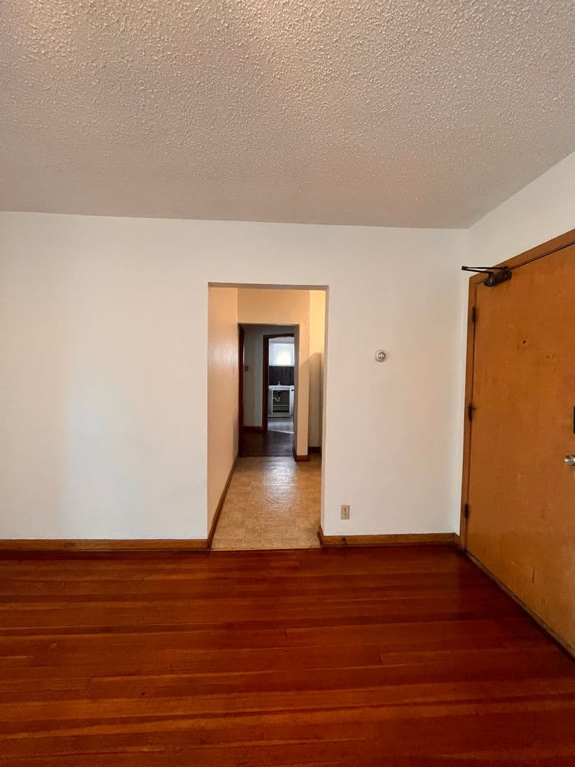Des Moines Apartment: 3438 (11-plex), 3434 (4-plex), 3414 (parking lot) University Ave, 3436 University, 1145 35th Street