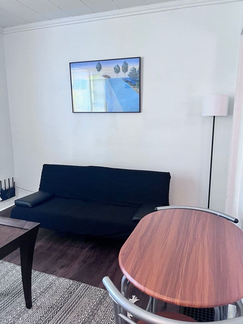 Des Moines Apartment: 1111 27th St