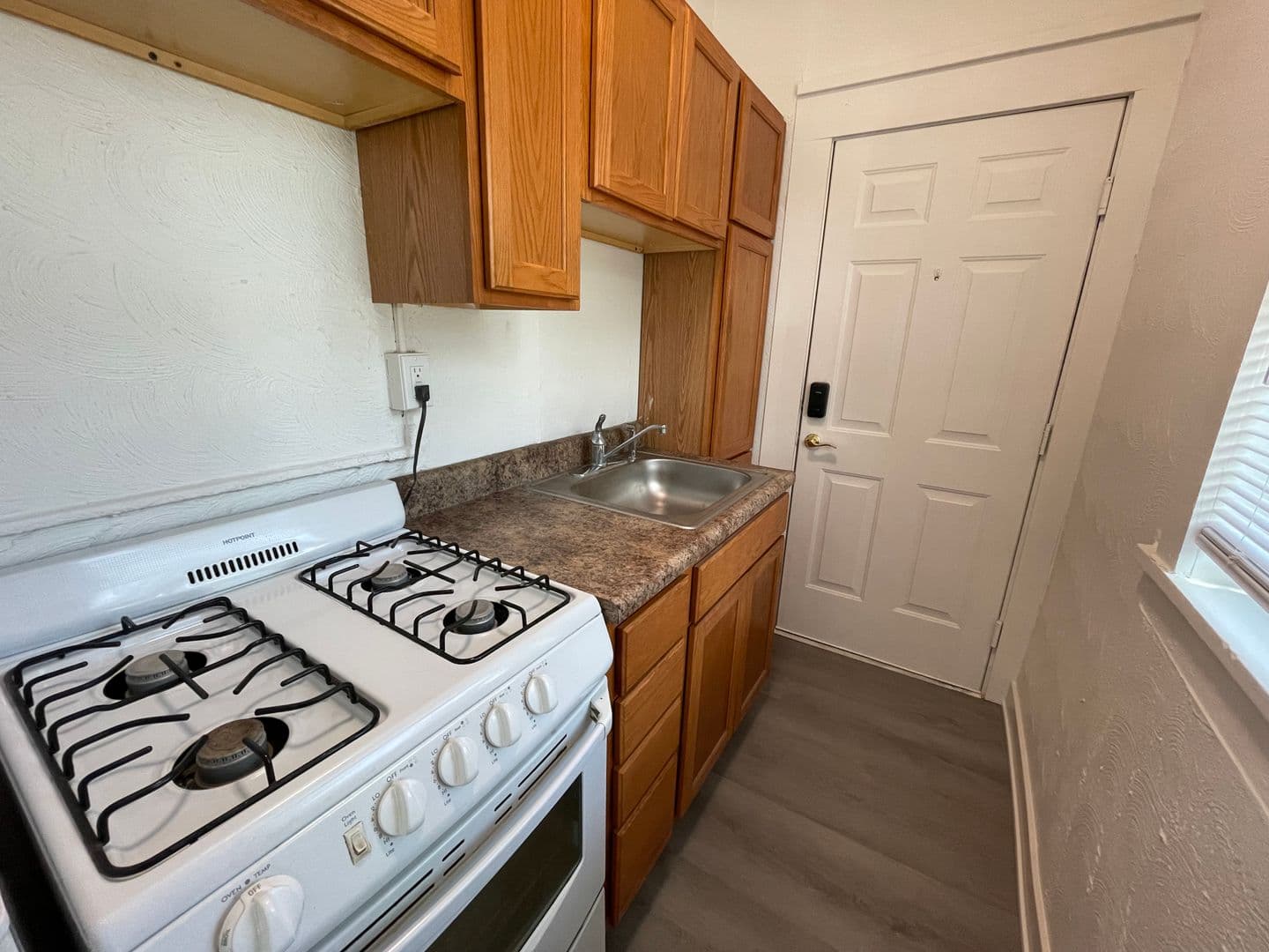 Des Moines Apartment: 1621 9th Street