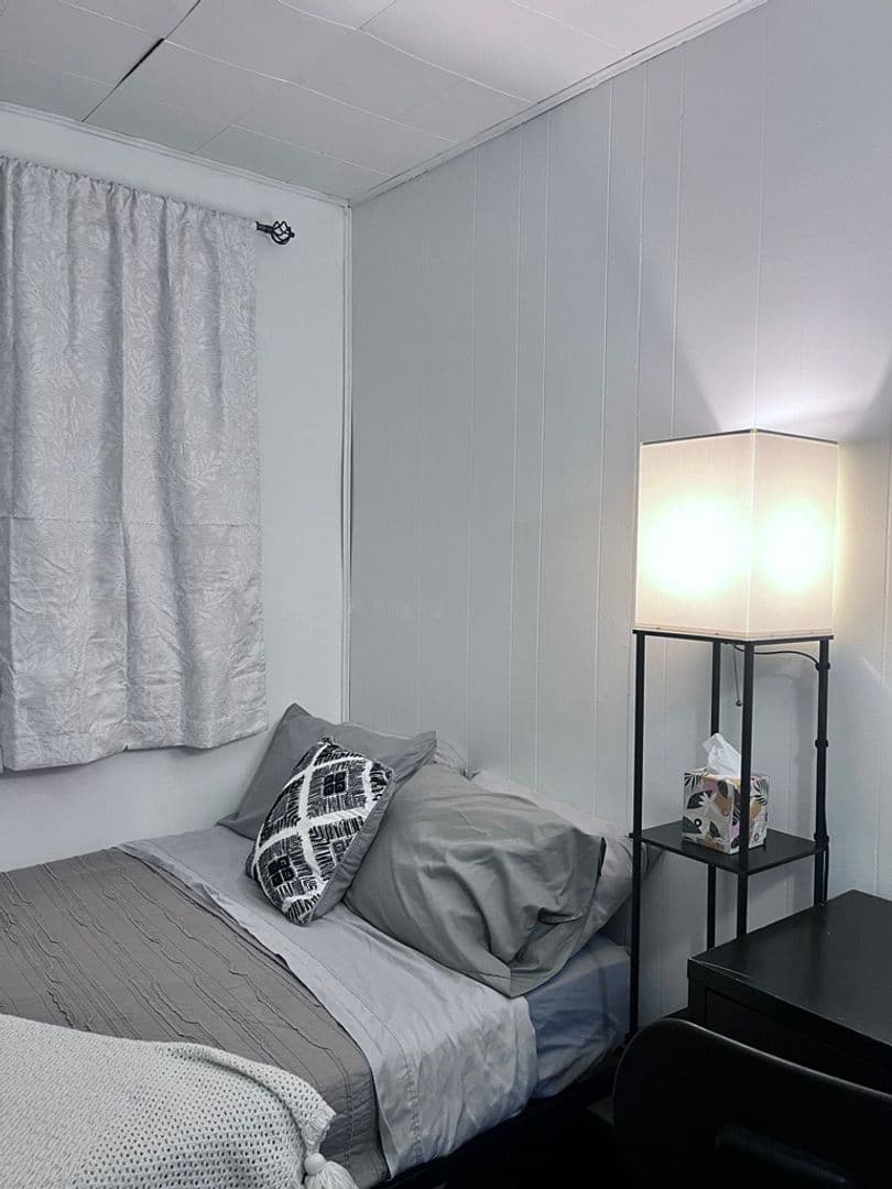 Des Moines Apartment: 1111 27th St