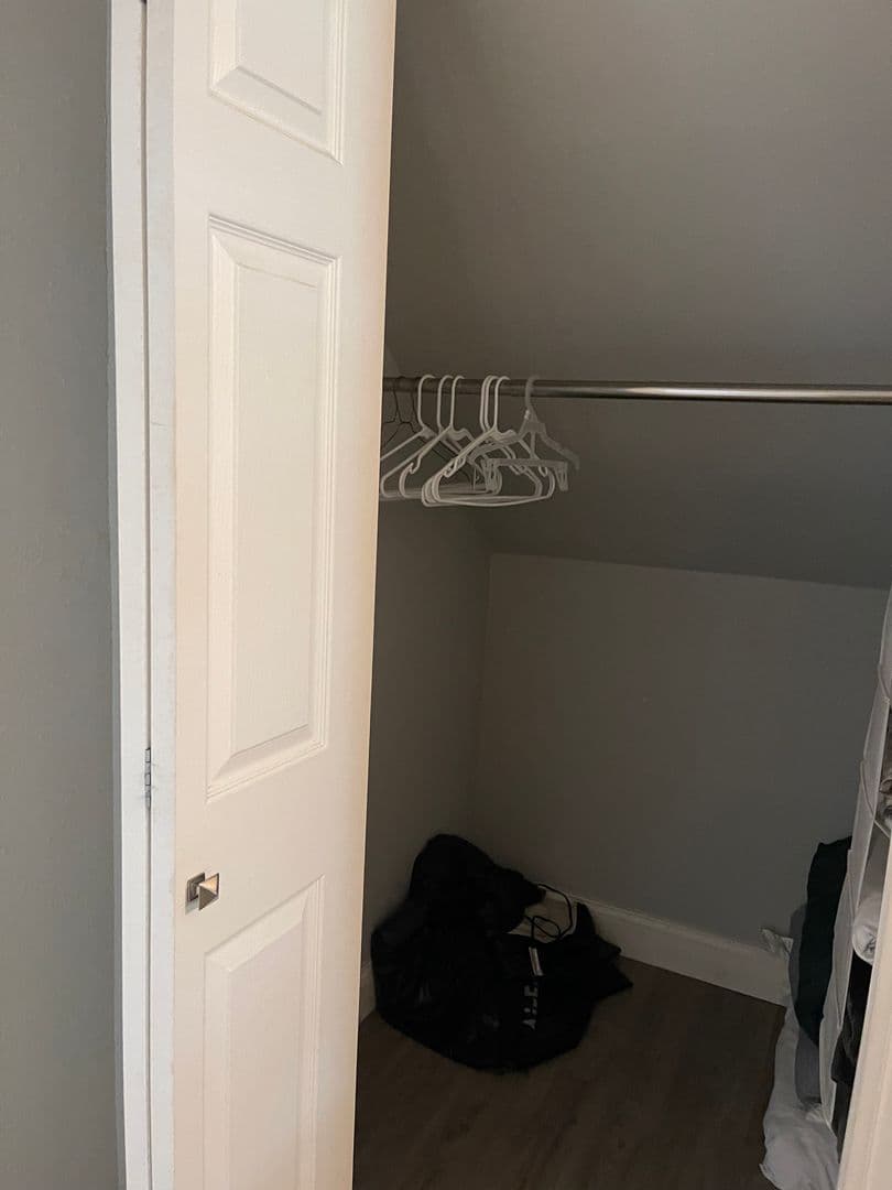 Des Moines Apartment: 2816 Cottage Grove Ave
