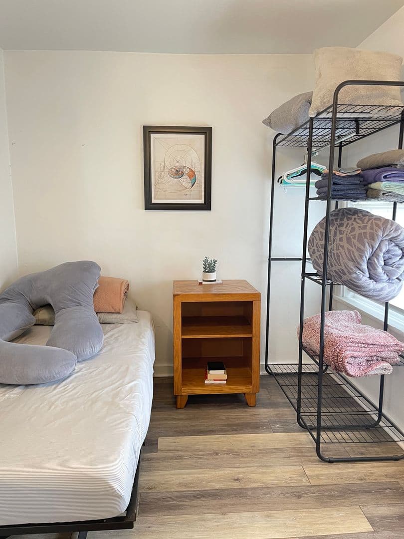 Des Moines Apartment: 2816 Cottage Grove Ave
