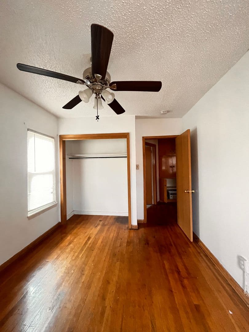 Des Moines Apartment: 3438 (11-plex), 3434 (4-plex), 3414 (parking lot) University Ave, 3436 University, 1145 35th Street