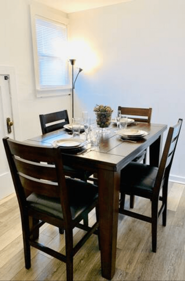 Des Moines Apartment: 2816 Cottage Grove Ave