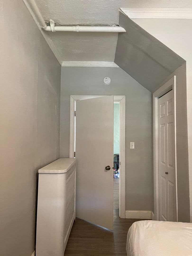 Des Moines Apartment: 2816 Cottage Grove Ave