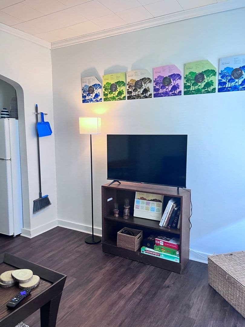 Des Moines Apartment: 1111 27th St