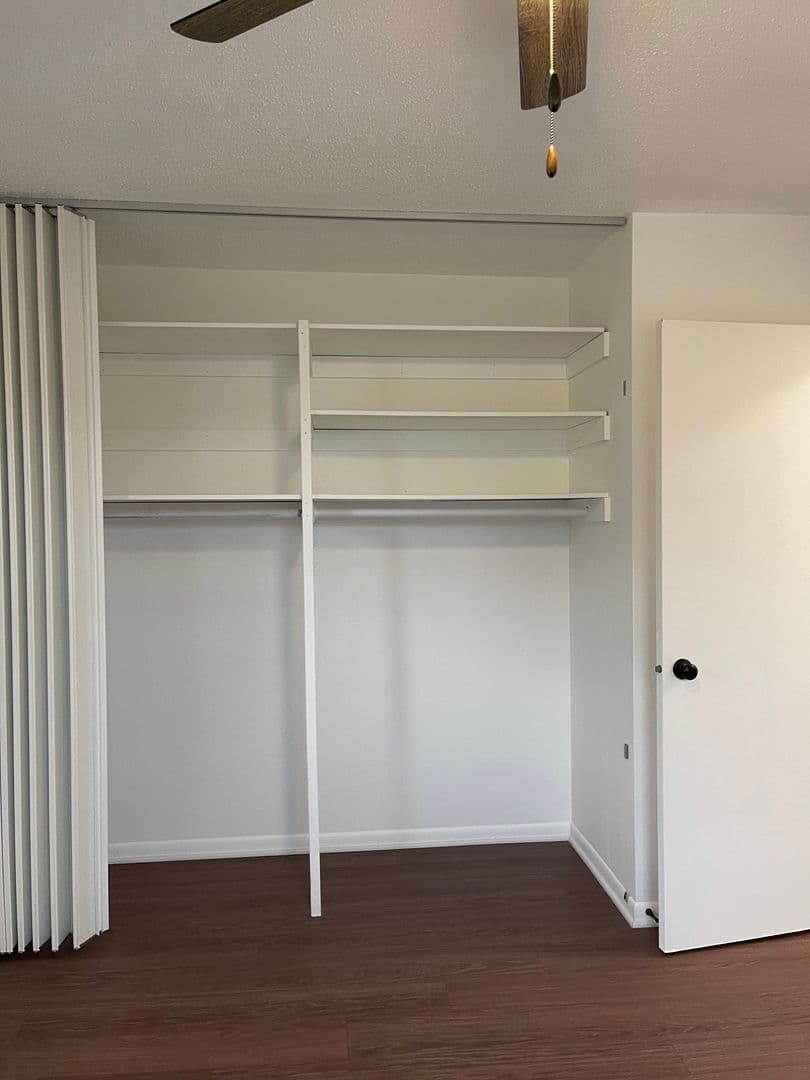 Des Moines Apartment: 6315 Hickman Rd, 6319 Hickman Rd