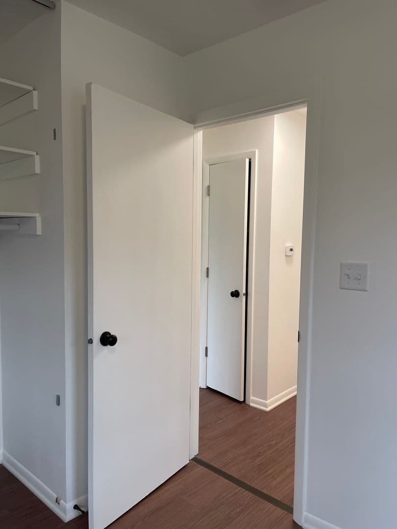 Des Moines Apartment: 6315 Hickman Rd, 6319 Hickman Rd