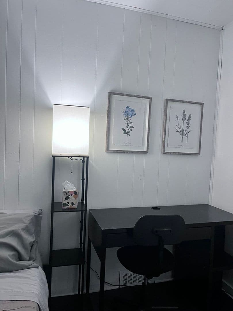 Des Moines Apartment: 1111 27th St