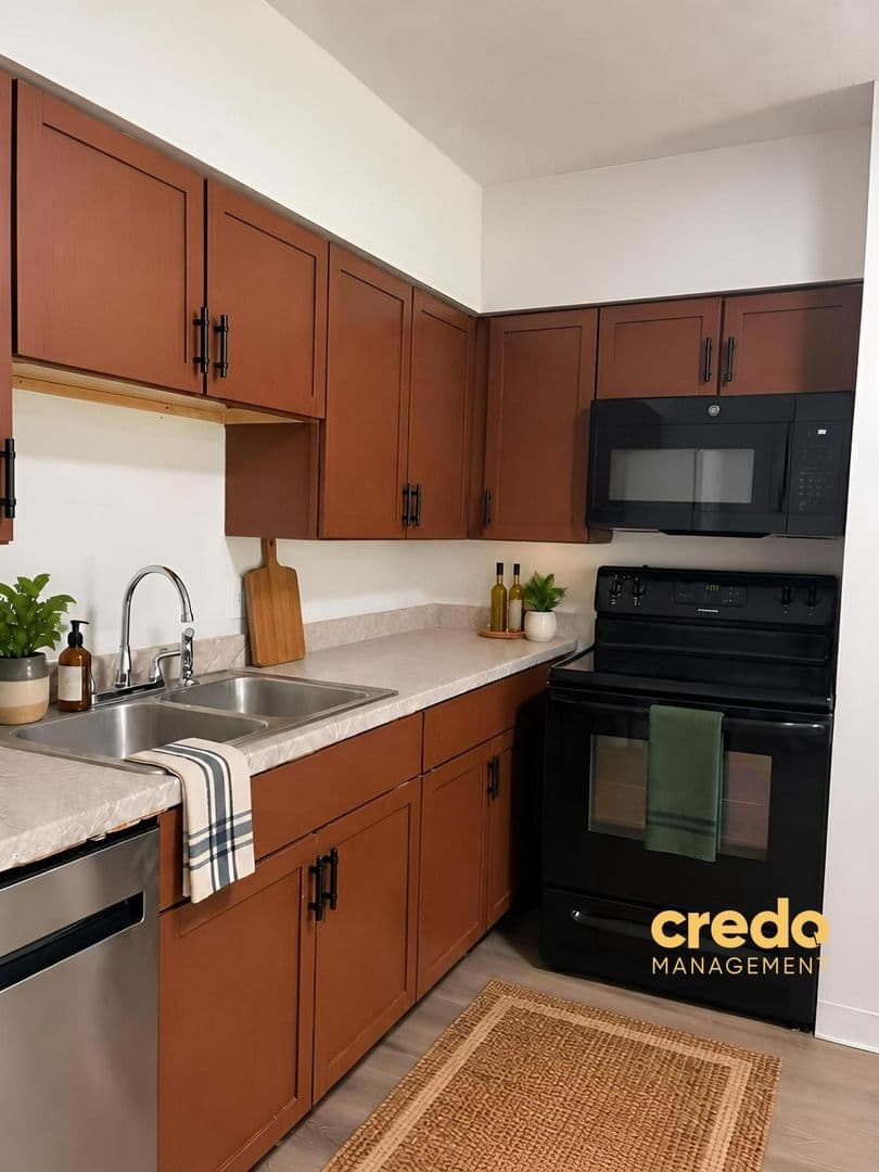 Des Moines Apartment: 6315 Hickman Rd, 6319 Hickman Rd
