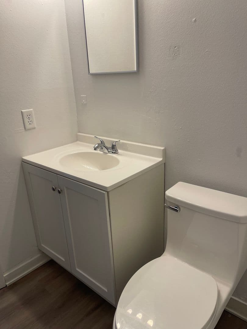 Des Moines Apartment: 6315 Hickman Rd, 6319 Hickman Rd