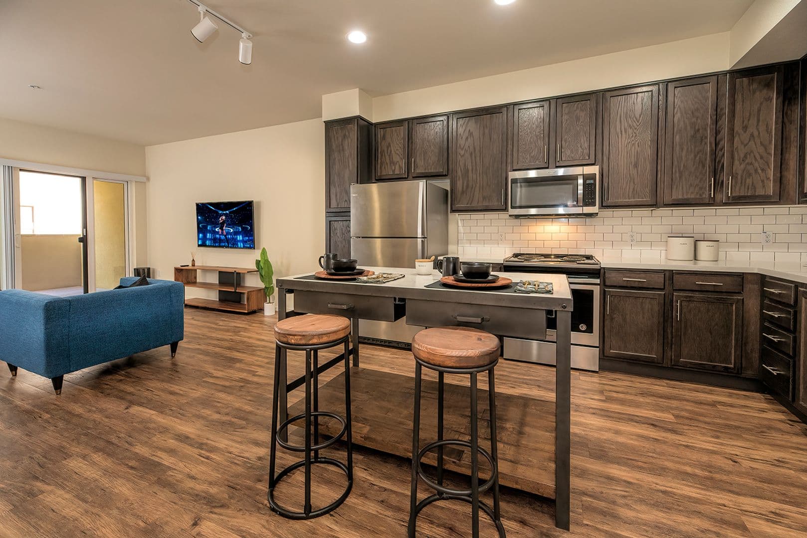 El Cerrito Apartment: 512 El Cerrito Plaza