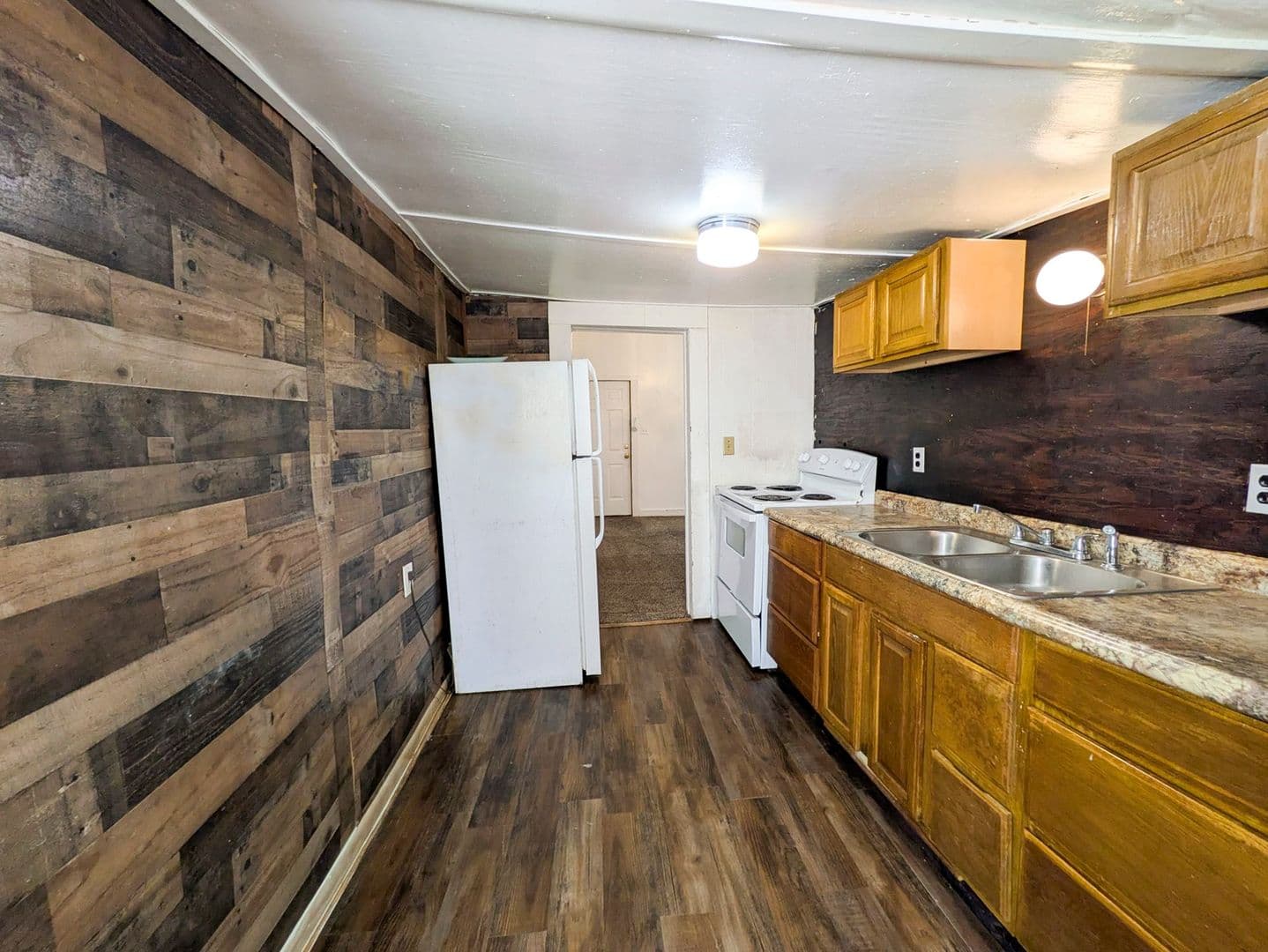 Beaumont House: 1130 Elgie St