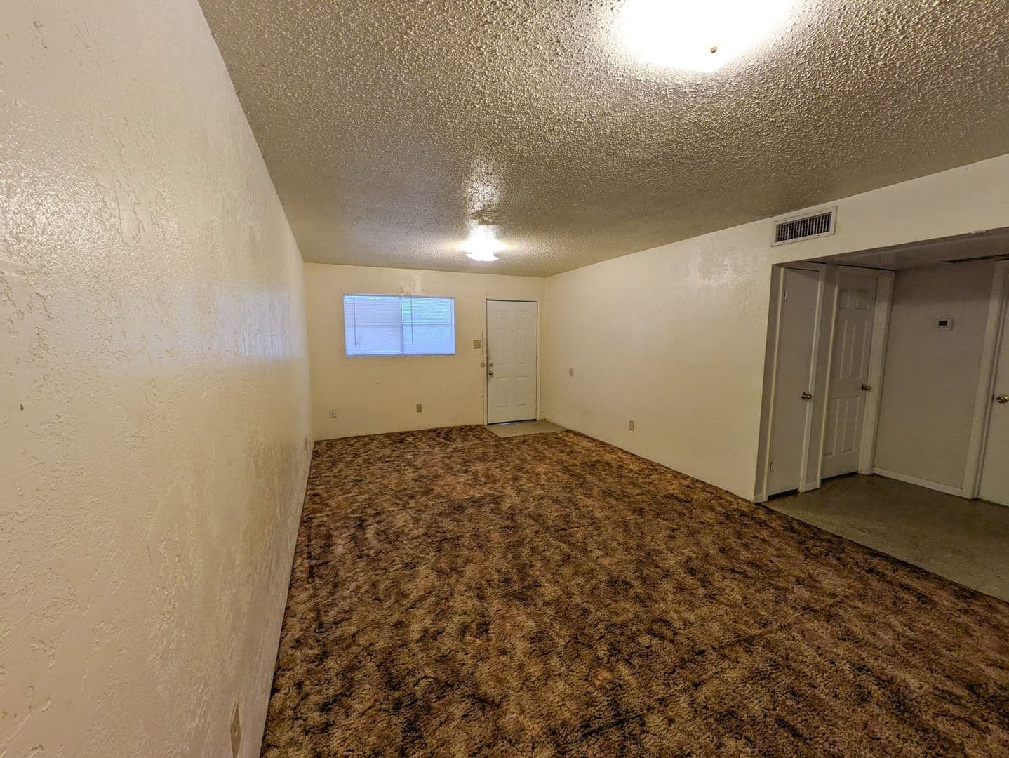 Beaumont Apartment: 690 Adams St
