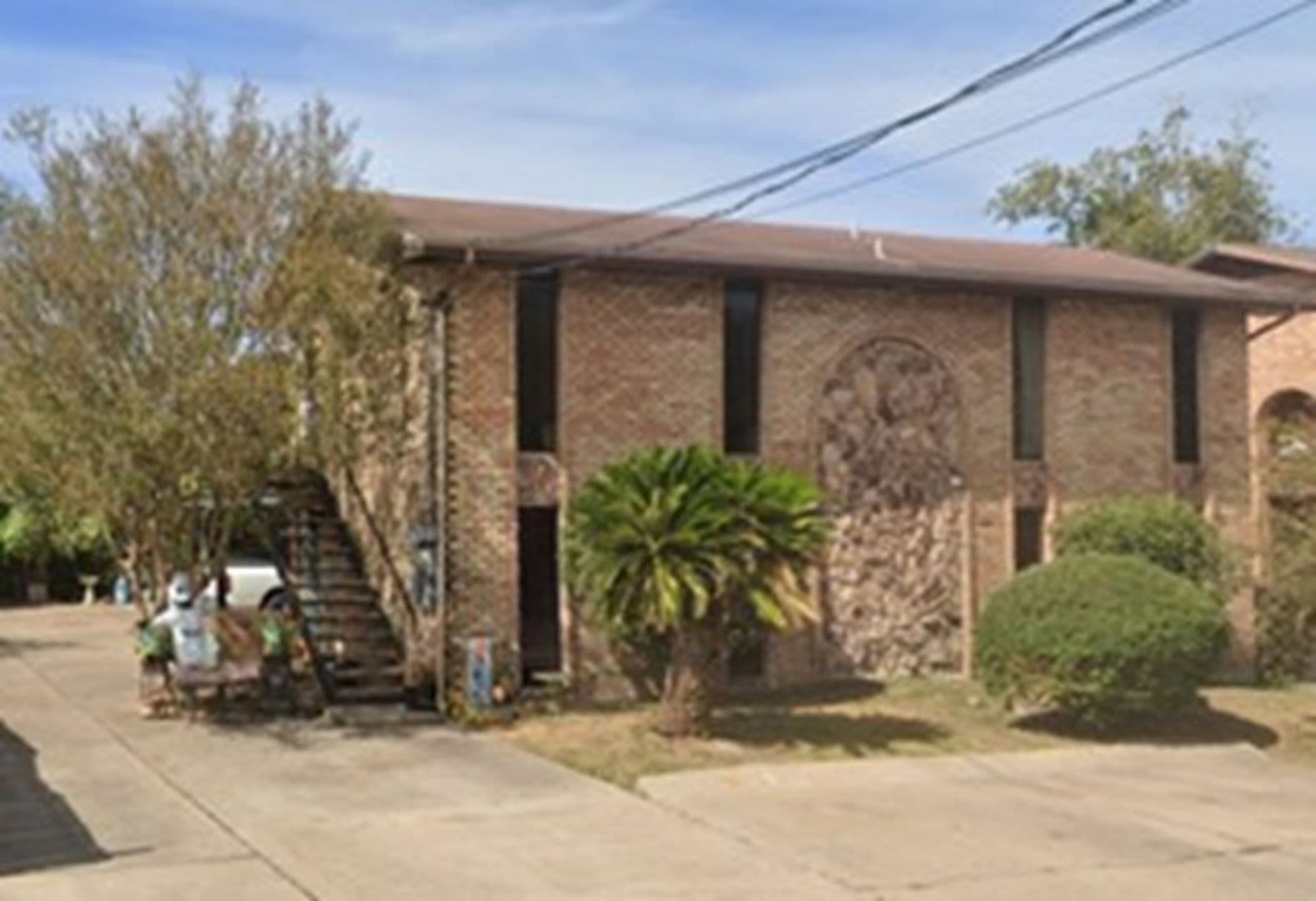 Groves Apartment: 6161 To 6177 Coolidge