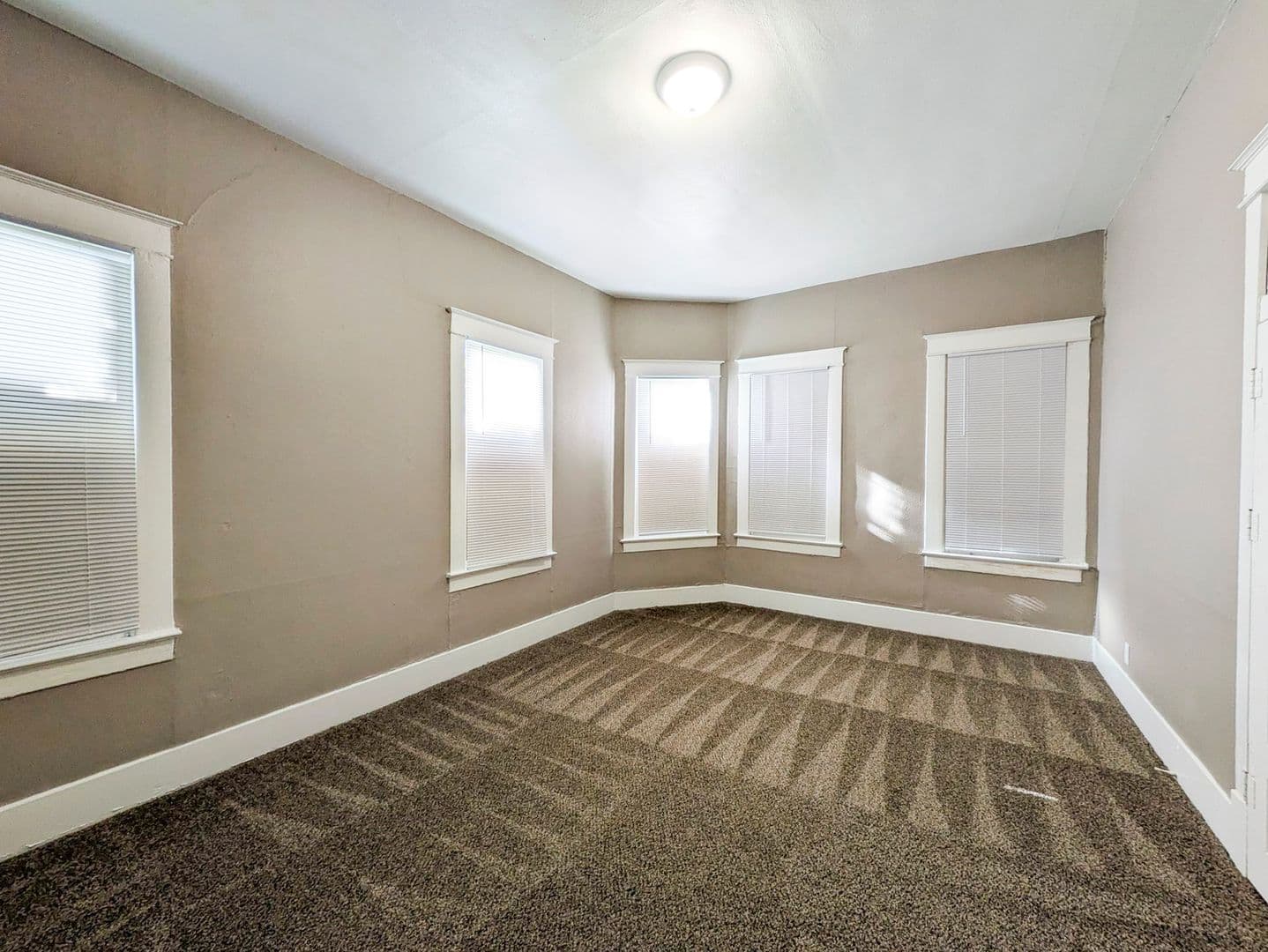 Beaumont House: 1045 Long Avenue