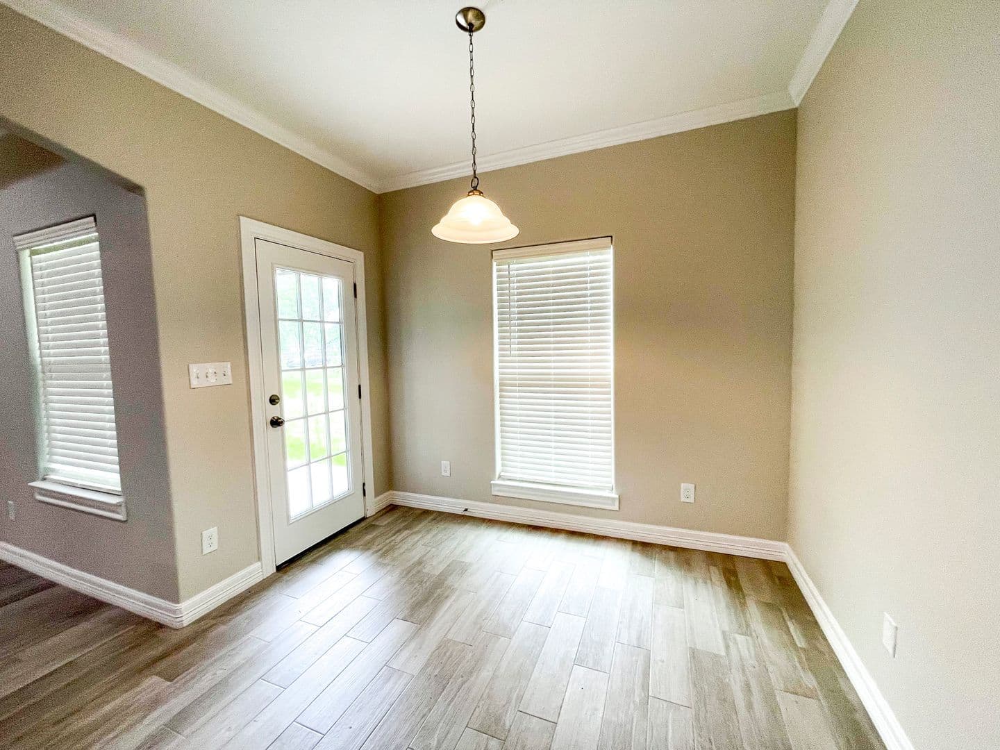 Beaumont House: 3542 Pradice St