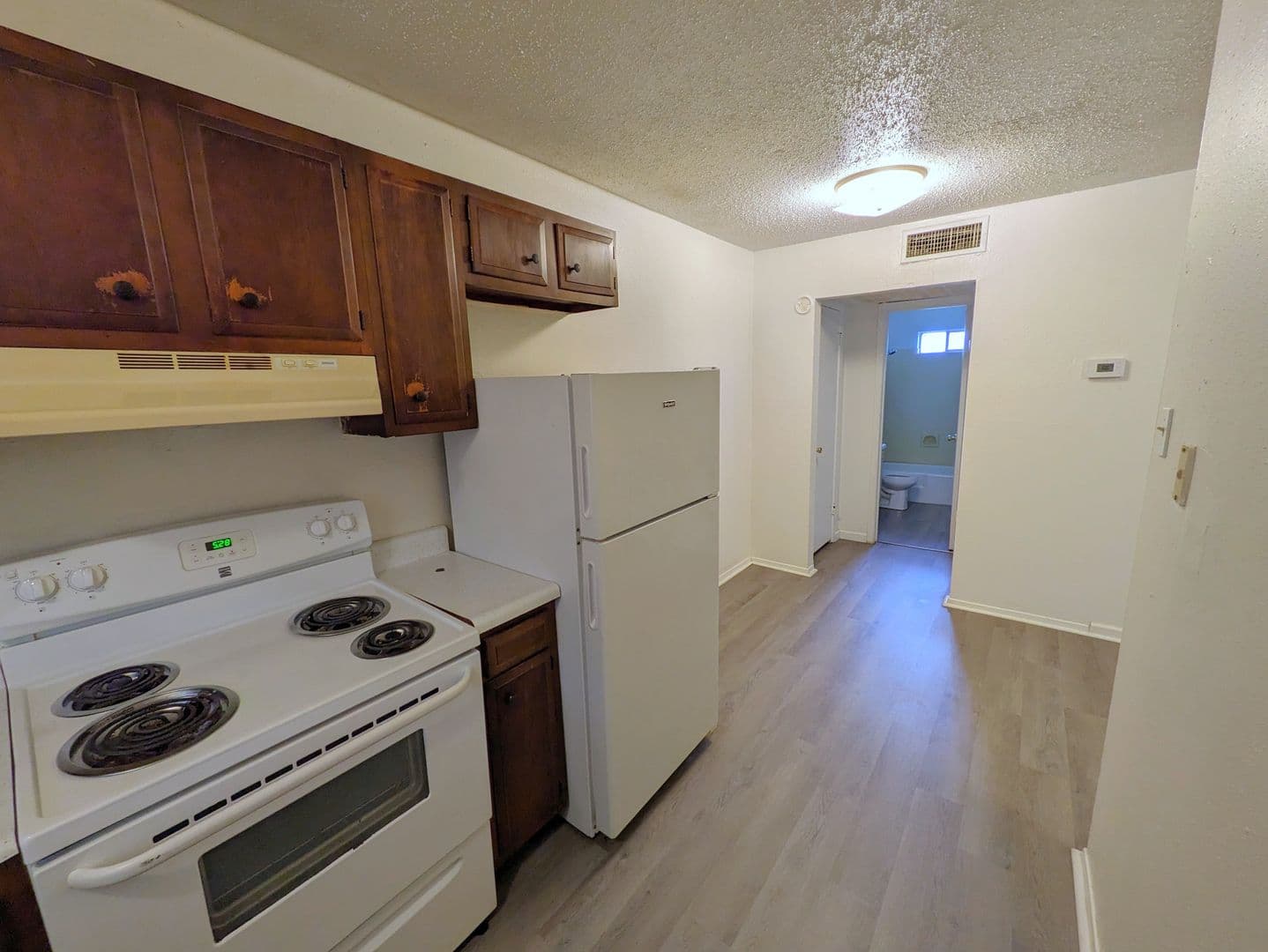 Beaumont Apartment: 690 Adams St