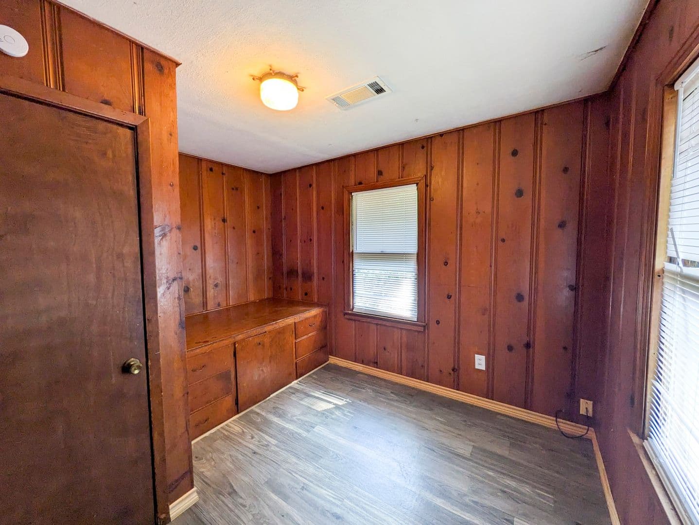 Groves House: 2631 Second Avenue