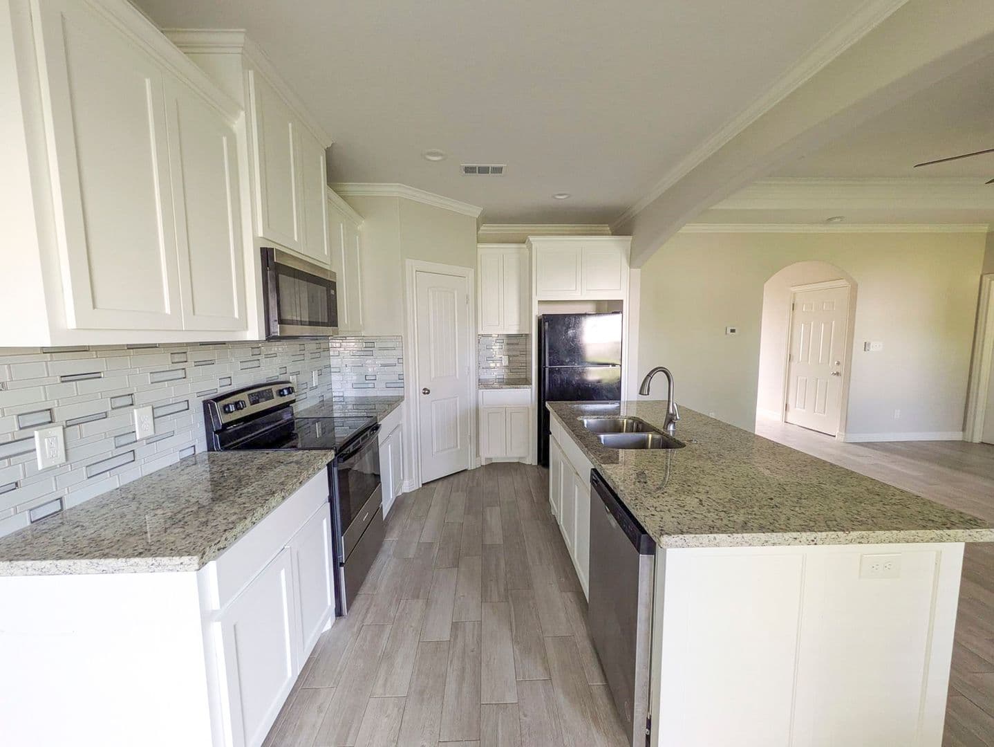 Beaumont House: 3542 Pradice St