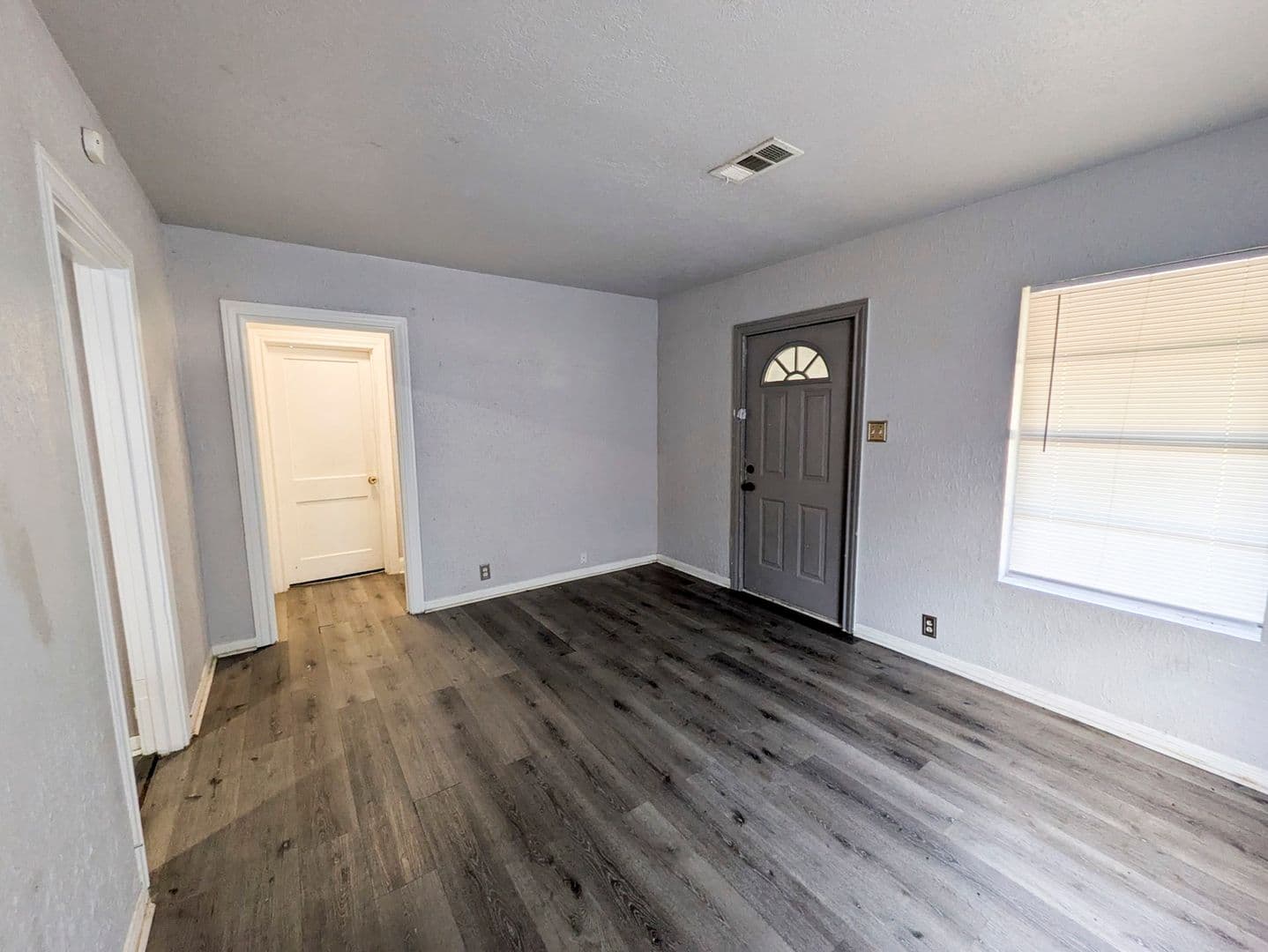 Beaumont House: 3885 Park St