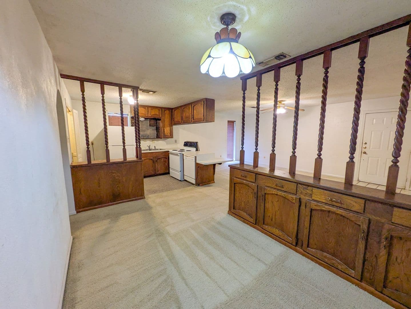 Groves Apartment: 6161 To 6177 Coolidge