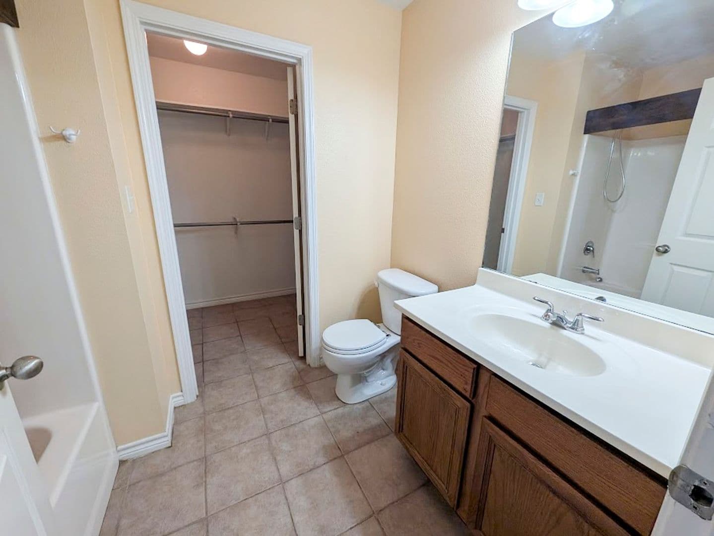 Lumberton House: 5715 Springfield Circle South