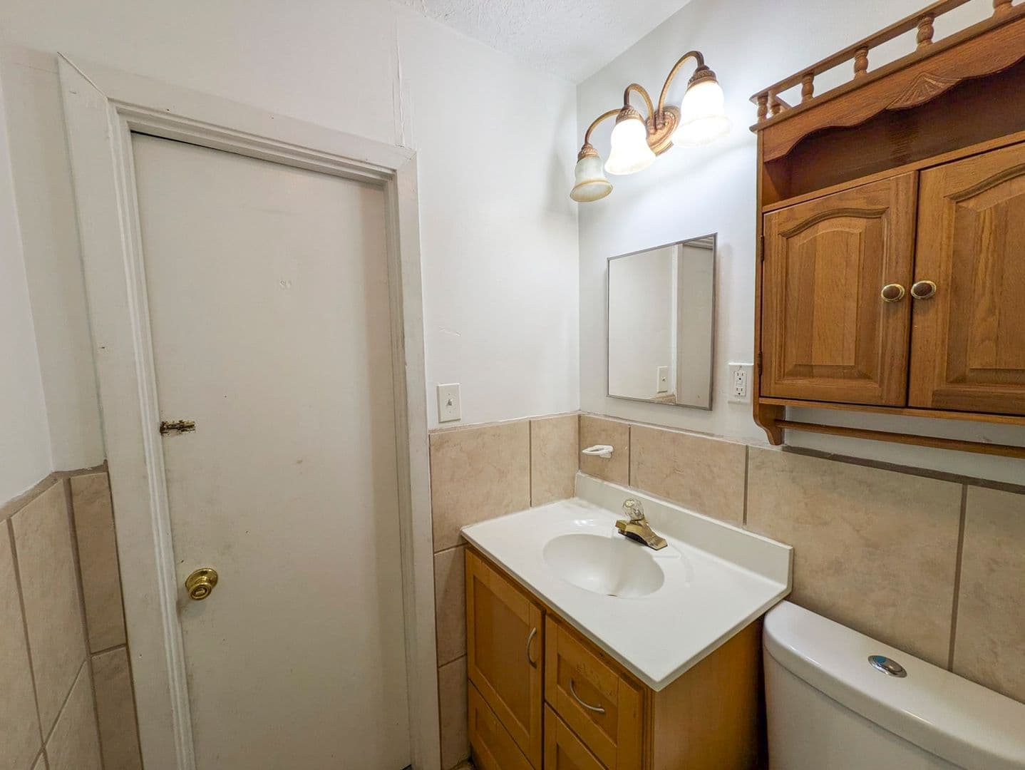Beaumont House: 5267 Sunset Ave