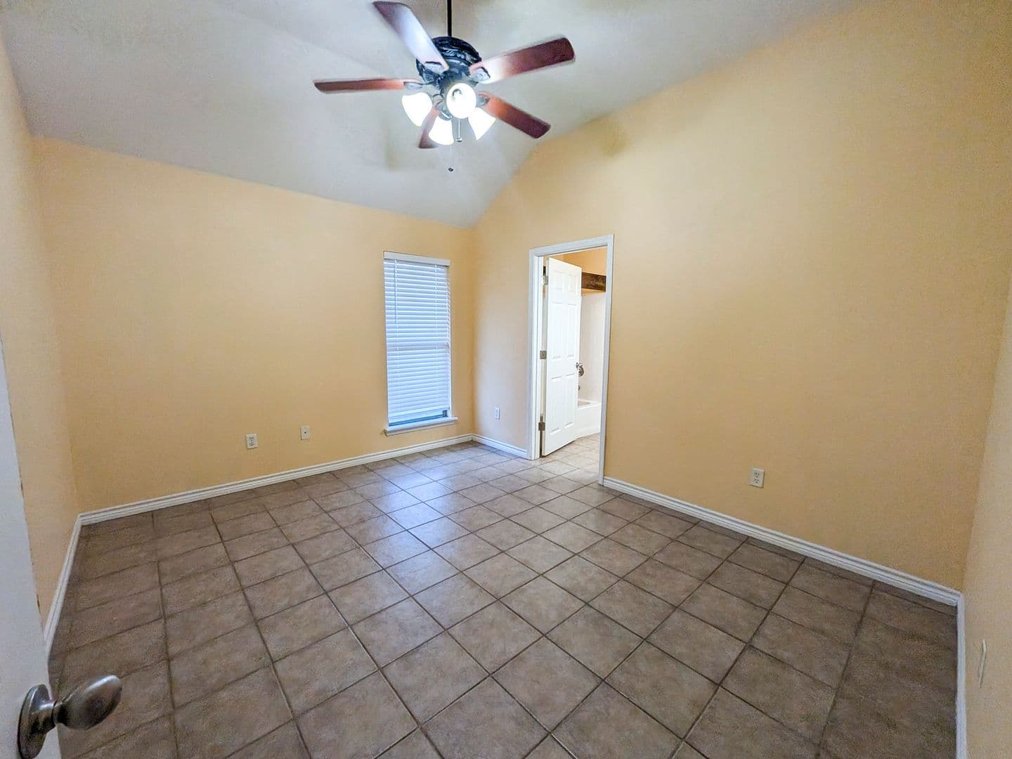 Lumberton House: 5715 Springfield Circle South
