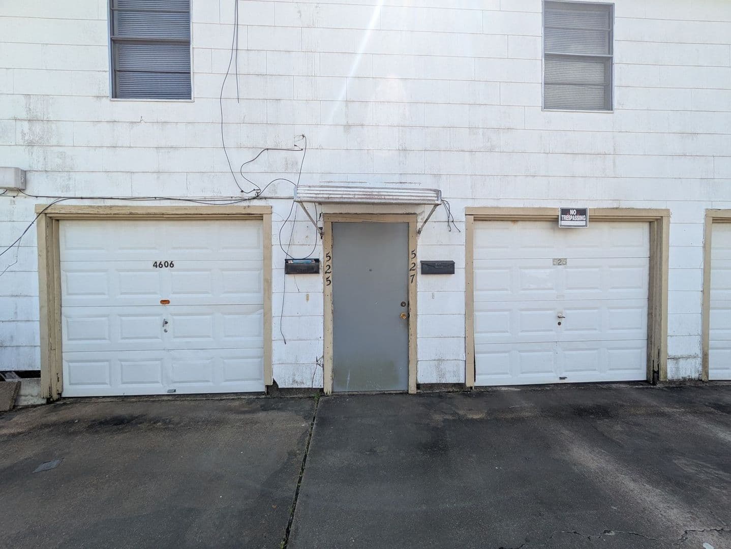 Beaumont Apartment: 525-527 Campus St