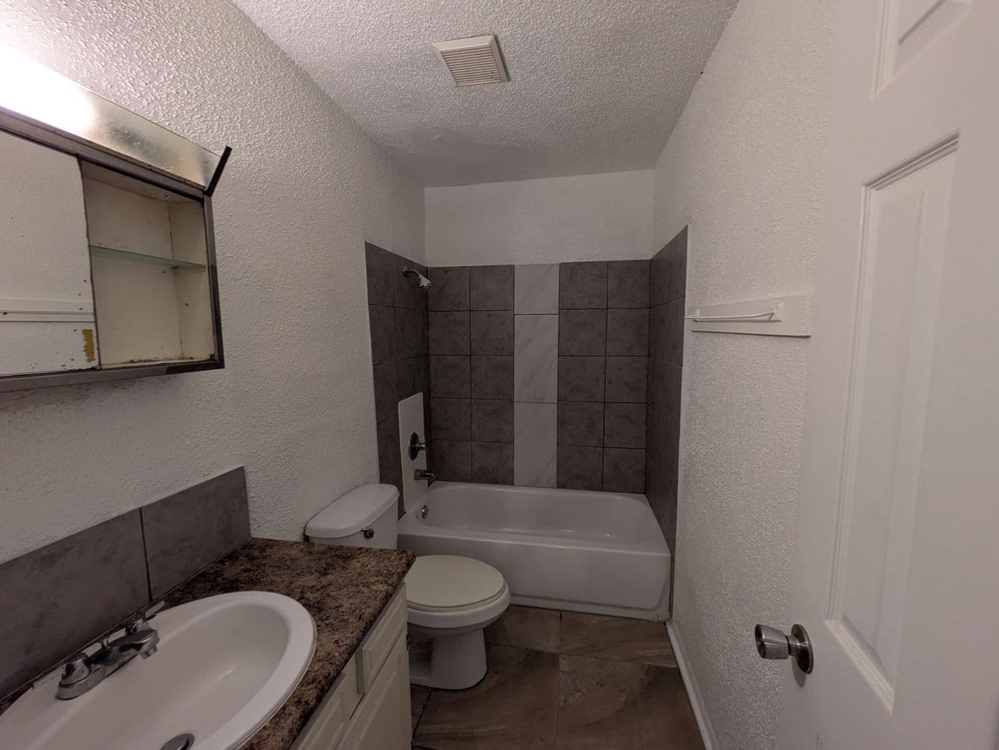 Beaumont Apartment: 975 Woodrow