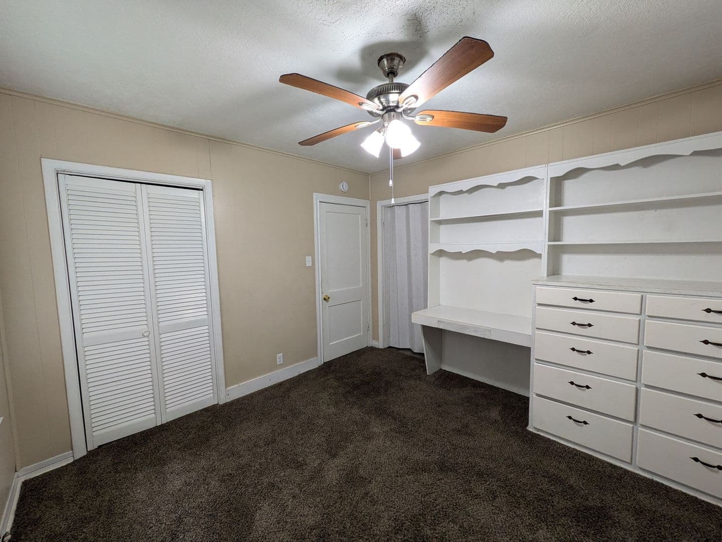 Beaumont House: 5267 Sunset Ave